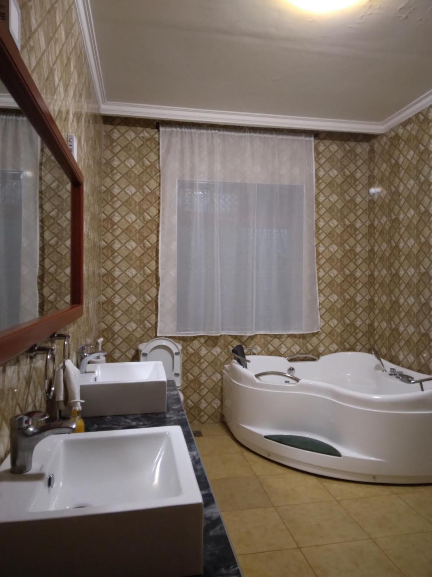 Sprunger Avenue - Tulia Homes Моши Екстериор снимка