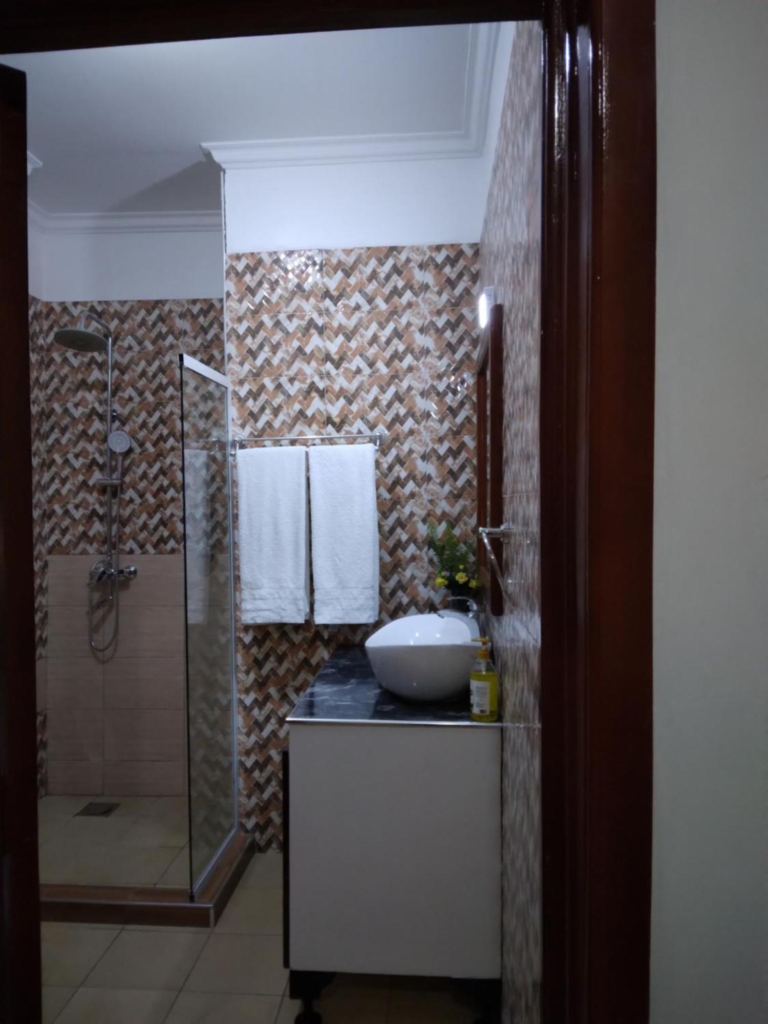 Sprunger Avenue - Tulia Homes Моши Екстериор снимка