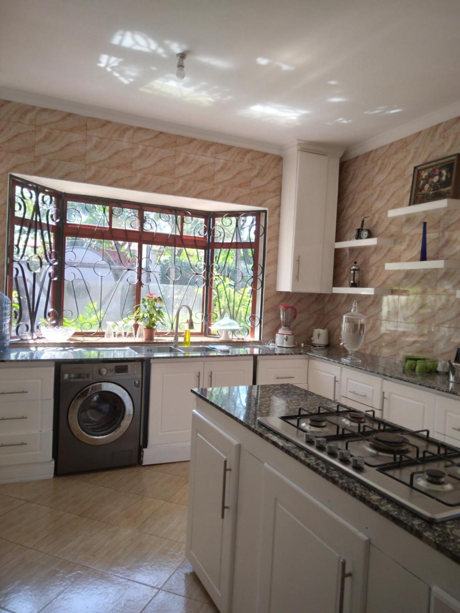Sprunger Avenue - Tulia Homes Моши Екстериор снимка
