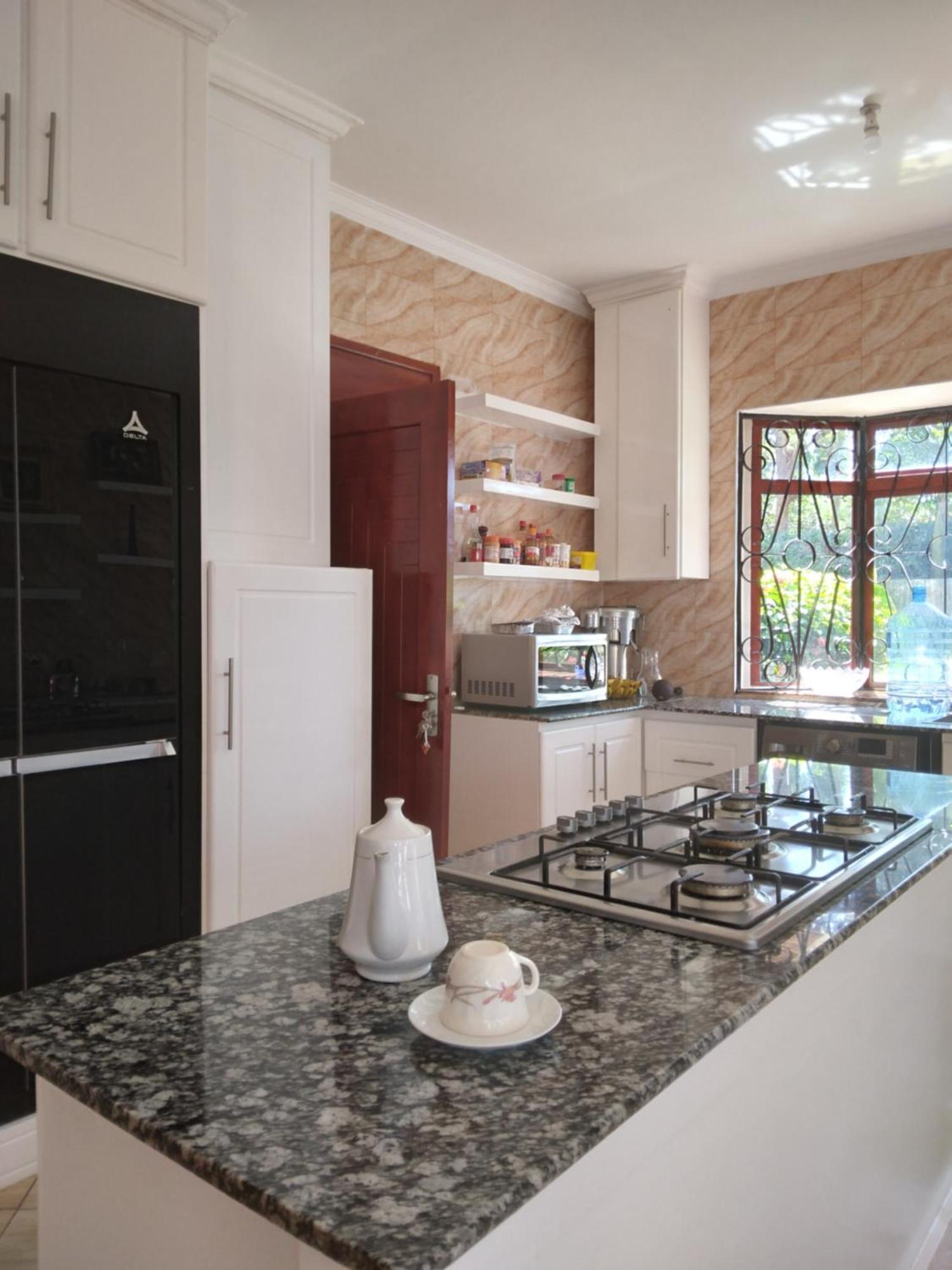 Sprunger Avenue - Tulia Homes Моши Екстериор снимка