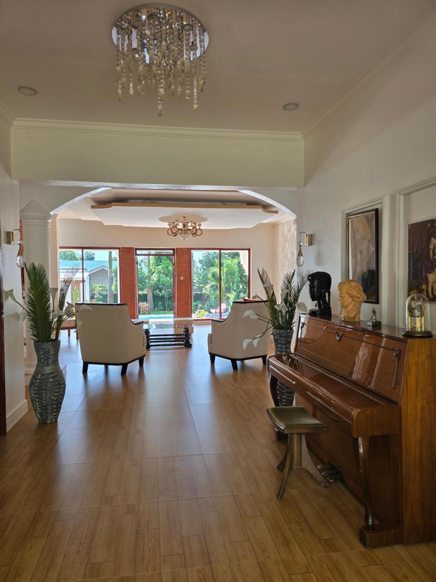 Sprunger Avenue - Tulia Homes Моши Екстериор снимка